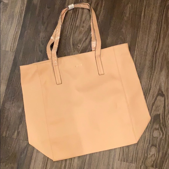 Calvin Klein Handbags - NEW Calvin Klein Tote Bag